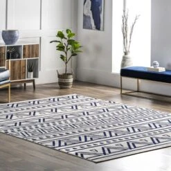 NuLOOM Cecilia Geometric Bands Area Rug