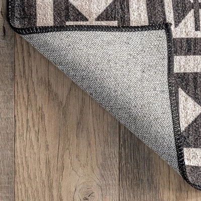 NuLOOM Leighton Machine Washable Southwestern Medallion Area Rug - Image 6