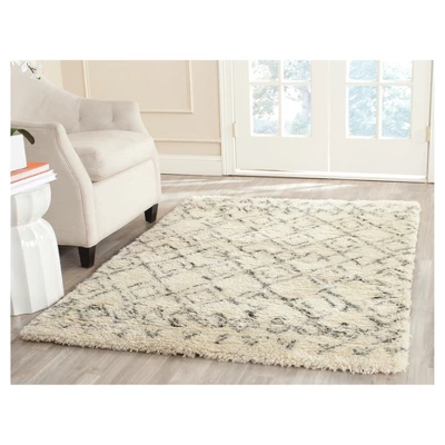 Jolie Geometric Area Rug - Safavieh - Image 2