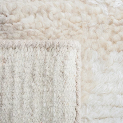 Casablanca CSB541 Hand Knotted Area Rug - Safavieh - Image 5