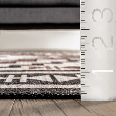 NuLOOM Leighton Machine Washable Southwestern Medallion Area Rug - Image 2